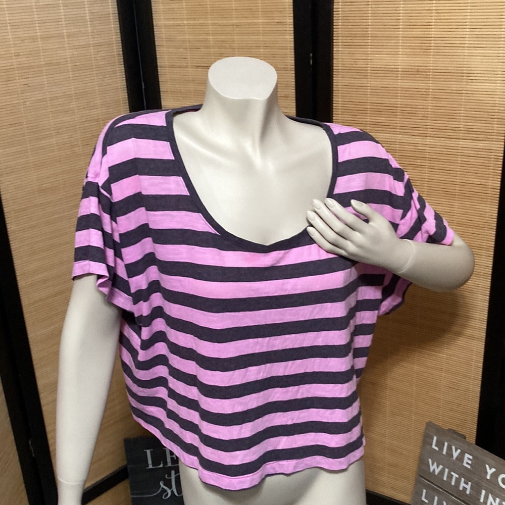 PINK crop striped top fair condition - Picture 4 of 8